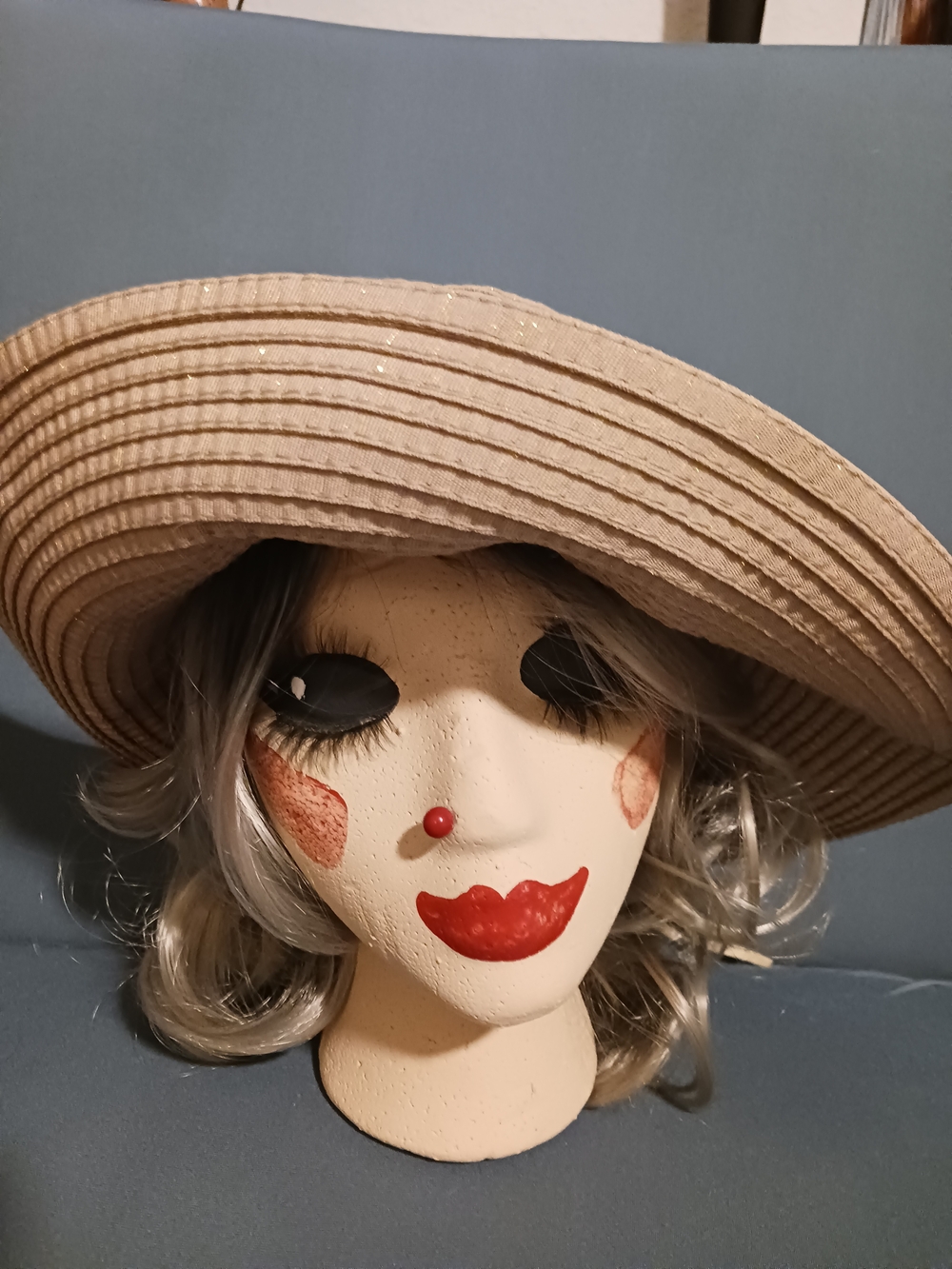 Beach Brand Wide-Brim Straw Sun Hat Gold Flecks EUC